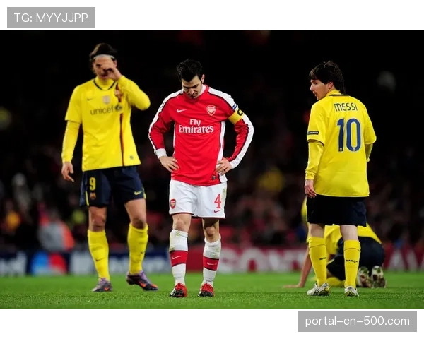 安联球场顶棚灯光秀故障,拜仁对阵阿森纳比赛一度中断十分钟